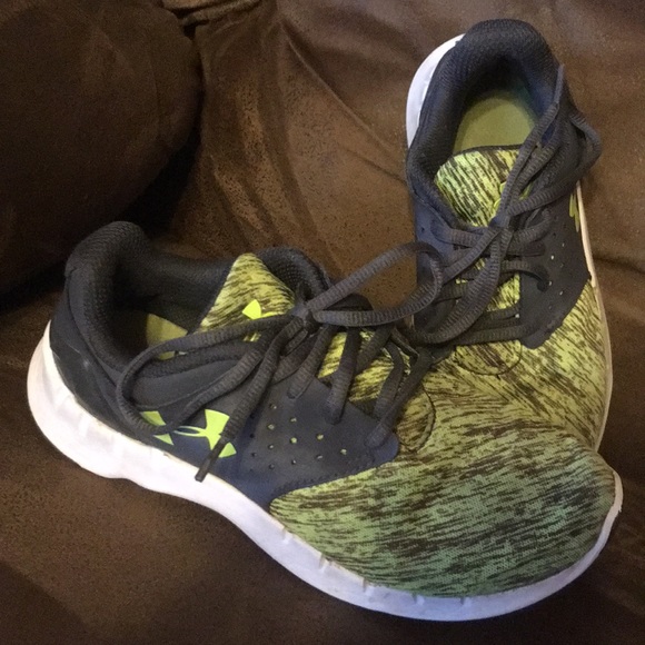 Under Armour Other - Under Armour tennis shoes